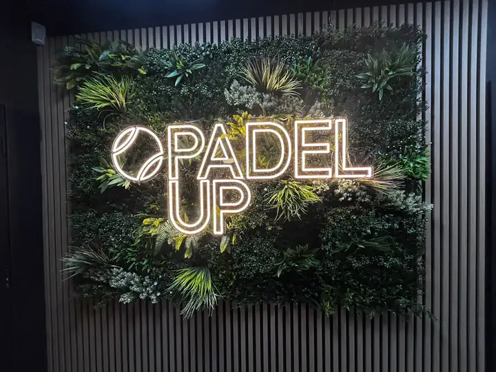 Neon & LED Neon Signage
